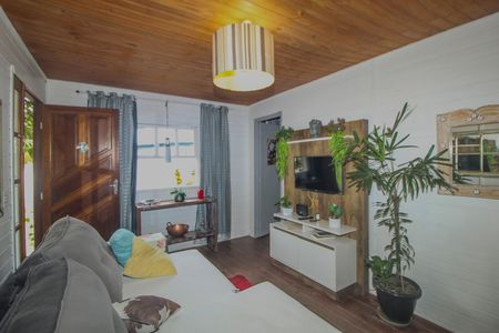 Casa à venda com 175m², 4 quartos e 5 vagas Casa à venda com 175m², 4 quartos e 5 vagasSala