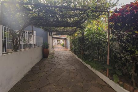 Casa à venda com 175m², 4 quartos e 5 vagas Casa à venda com 175m², 4 quartos e 5 vagasGaragem