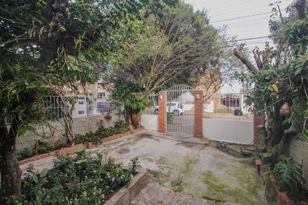 Casa à venda com 175m², 4 quartos e 5 vagas Casa à venda com 175m², 4 quartos e 5 vagasGaragem