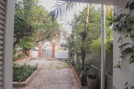 Casa à venda com 175m², 4 quartos e 5 vagas Casa à venda com 175m², 4 quartos e 5 vagasVista