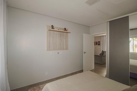 Casa à venda com 175m², 4 quartos e 5 vagas Casa à venda com 175m², 4 quartos e 5 vagasQuarto