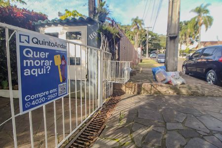 Casa à venda com 175m², 4 quartos e 5 vagas Casa à venda com 175m², 4 quartos e 5 vagasPlaca