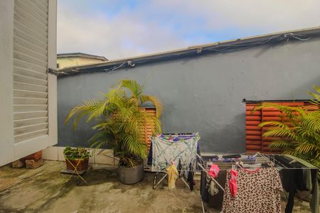Casa à venda com 175m², 4 quartos e 5 vagas Casa à venda com 175m², 4 quartos e 5 vagasVista