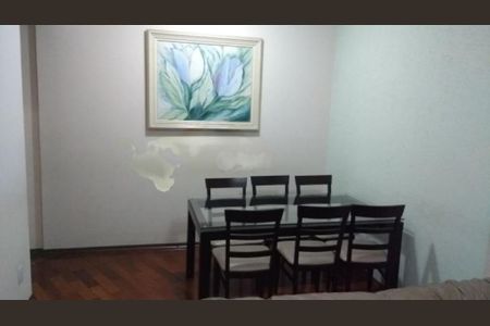 Apartamento à venda com 72m², 2 quartos e 1 vaga