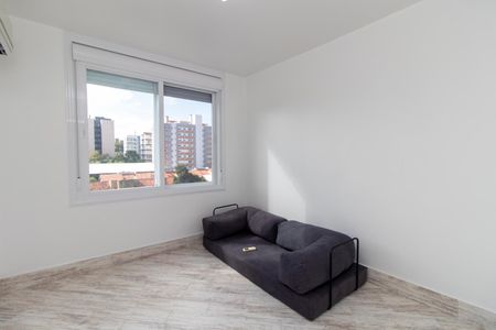 Quarto de apartamento à venda com 1 quarto, 70m² em Tristeza, Porto Alegre
