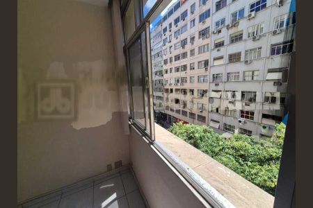 Apartamento à venda com 37m², 1 quarto e sem vaga