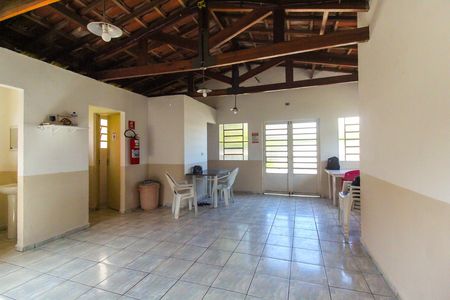 Apartamento para alugar com 43m², 2 quartos e 1 vaga Apartamento para alugar com 43m², 2 quartos e 1 vagaÁrea comum - Salão de festas