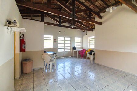 Apartamento para alugar com 43m², 2 quartos e 1 vaga Apartamento para alugar com 43m², 2 quartos e 1 vagaÁrea comum - Salão de festas