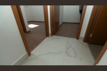 Apartamento à venda com 53m², 2 quartos e 1 vaga Apartamento à venda com 53m², 2 quartos e 1 vagaDETALHE PISO