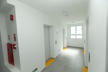 Apartamento à venda com 53m², 2 quartos e 1 vaga Apartamento à venda com 53m², 2 quartos e 1 vagaHALL ELEVADORES
