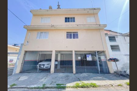 Casa à venda com 190m², 2 quartos e sem vaga Casa à venda com 190m², 2 quartos e sem vagaFachada