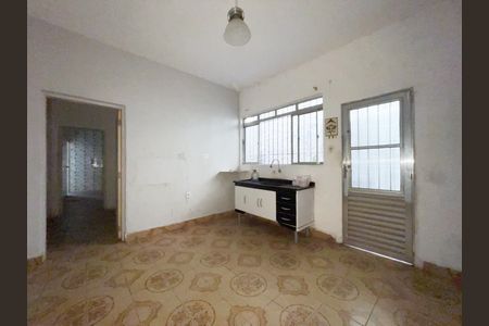 Casa à venda com 190m², 2 quartos e sem vaga Casa à venda com 190m², 2 quartos e sem vagaCozinha (Casa 2)