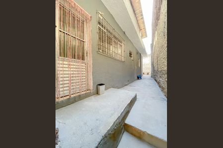 Casa à venda com 190m², 2 quartos e sem vaga Casa à venda com 190m², 2 quartos e sem vagaEntrada