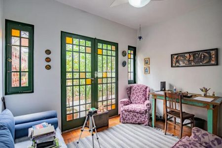 Casa à venda com 250m², 3 quartos e 3 vagas