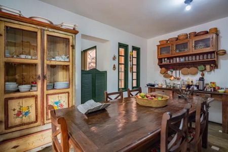 Casa à venda com 250m², 3 quartos e 3 vagas