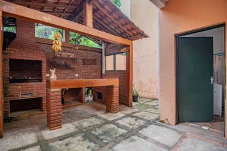 Casa à venda com 250m², 3 quartos e 3 vagas