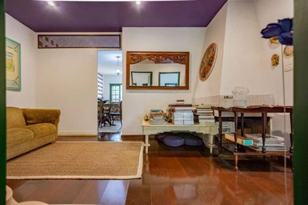 Casa à venda com 250m², 3 quartos e 3 vagas