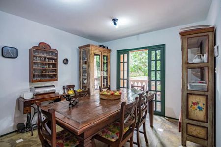Casa à venda com 250m², 3 quartos e 3 vagas