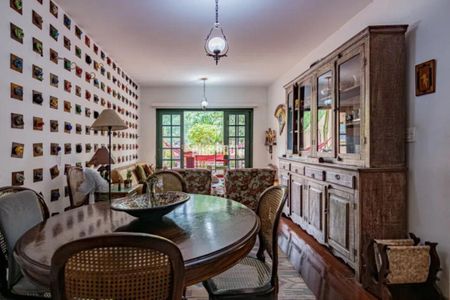 Casa à venda com 250m², 3 quartos e 3 vagas