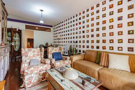 Casa à venda com 250m², 3 quartos e 3 vagas