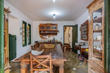Casa à venda com 250m², 3 quartos e 3 vagas