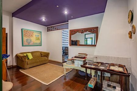 Casa à venda com 250m², 3 quartos e 3 vagas