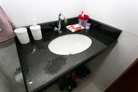 Casa de condomínio à venda com 70m², 2 quartos e 4 vagas Casa de condomínio à venda com 70m², 2 quartos e 4 vagasBanheiro da Suíte 2