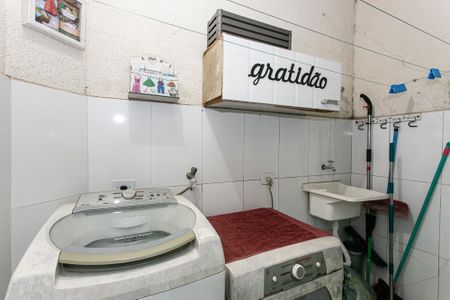 Casa de condomínio à venda com 70m², 2 quartos e 4 vagas Casa de condomínio à venda com 70m², 2 quartos e 4 vagasÁrea de Serviço