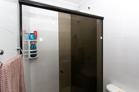 Casa de condomínio à venda com 70m², 2 quartos e 4 vagas Casa de condomínio à venda com 70m², 2 quartos e 4 vagasBanheiro da Suíte 2