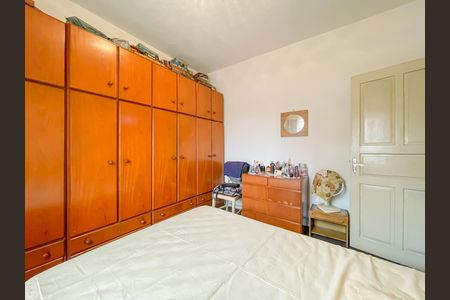 Casa à venda com 200m², 4 quartos e 3 vagas Casa à venda com 200m², 4 quartos e 3 vagasQuarto 1 (Casa 2)
