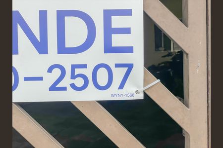 Casa à venda com 200m², 4 quartos e 3 vagas Casa à venda com 200m², 4 quartos e 3 vagasWYNY-1568