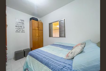 Suíte (Casa 1) de casa à venda com 4 quartos, 200m² em Rochdale, Osasco
