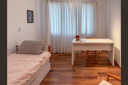 Apartamento para alugar com 220m², 3 quartos e sem vaga Apartamento para alugar com 220m², 3 quartos e sem vagaQuarto