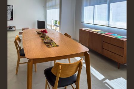 Apartamento para alugar com 220m², 3 quartos e sem vaga Apartamento para alugar com 220m², 3 quartos e sem vagaSala de Jantar