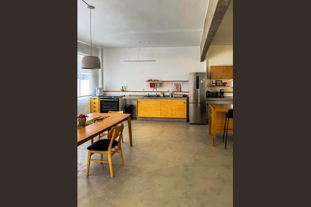 Apartamento para alugar com 220m², 3 quartos e sem vaga Apartamento para alugar com 220m², 3 quartos e sem vagaCozinha
