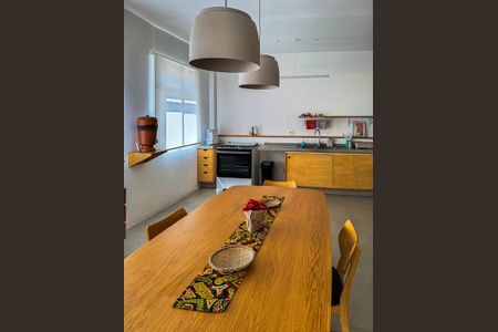 Apartamento para alugar com 220m², 3 quartos e sem vaga Apartamento para alugar com 220m², 3 quartos e sem vagaCozinha