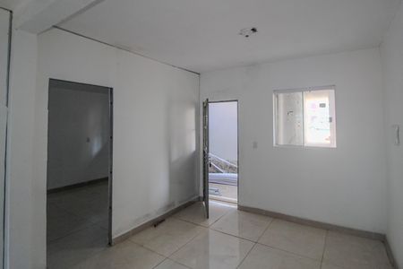 Casa para alugar com 53m², 2 quartos e 1 vaga Casa para alugar com 53m², 2 quartos e 1 vagaSala/Cozinha
