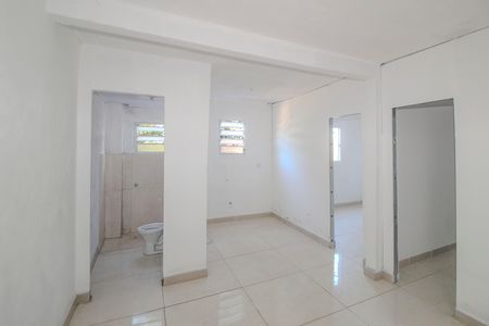 Casa para alugar com 53m², 2 quartos e 1 vaga Casa para alugar com 53m², 2 quartos e 1 vagaSala/Cozinha