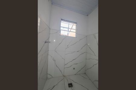 Casa para alugar com 53m², 2 quartos e 1 vaga Casa para alugar com 53m², 2 quartos e 1 vagaBanheiro