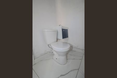 Banheiro de casa para alugar com 2 quartos, 53m² em Cecília, Viamão