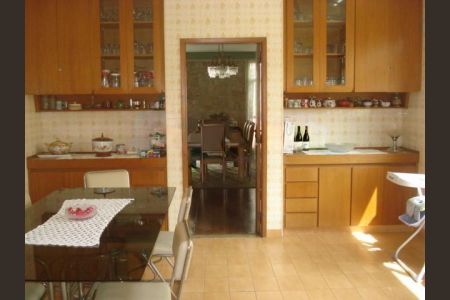 Casa à venda com 702m², 4 quartos e 8 vagas