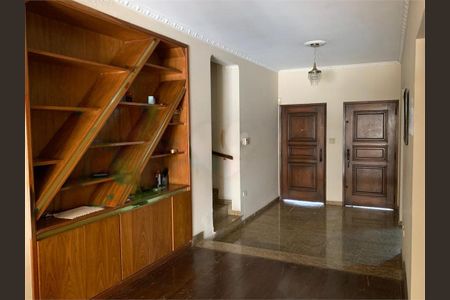 Casa à venda com 4 quartos, 702m² em Jardim Santa Helena, São Paulo