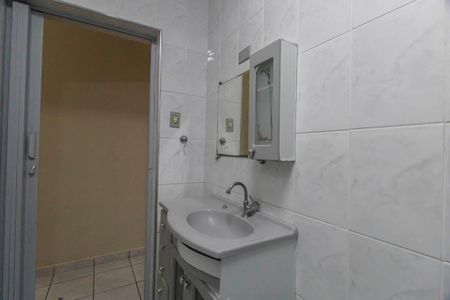 Casa para alugar com 144m², 3 quartos e 2 vagas Casa para alugar com 144m², 3 quartos e 2 vagasBanheiro