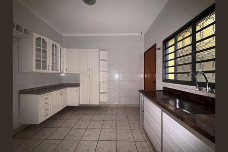 Cozinha de casa para alugar com 3 quartos, 259m² em Subsetor Norte - 1 (n-1), Ribeirão Preto