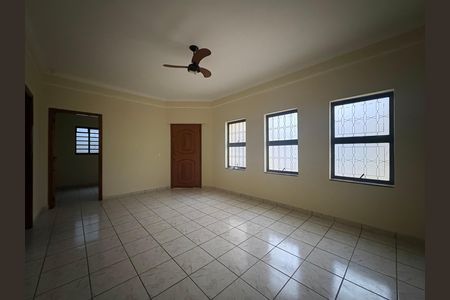 Sala de casa para alugar com 3 quartos, 259m² em Subsetor Norte - 1 (n-1), Ribeirão Preto