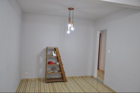 Casa para alugar com 2 quartos, 75m² em Cavalcanti, Rio de Janeiro