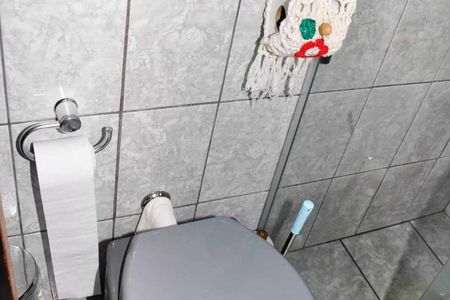 Casa à venda com 224m², 6 quartos e 2 vagasCasa 01 - Detalhe - Banheiro Social