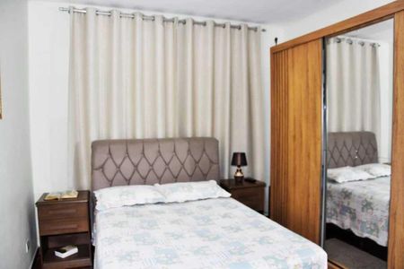 Casa à venda com 224m², 6 quartos e 2 vagasCasa 01 - Detalhe - Quarto 01