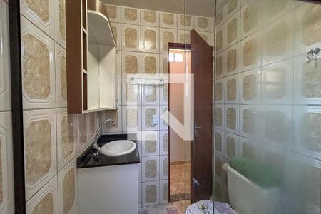 Casa à venda com 224m², 6 quartos e 2 vagasCasa 02 - Detalhe - Banheiro Social