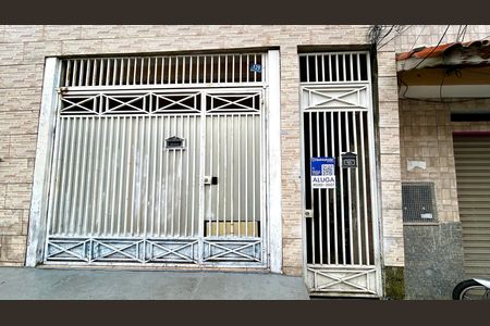 Casa para alugar com 49m², 1 quarto e sem vagaPlaca instalada na fachada do imóvel 